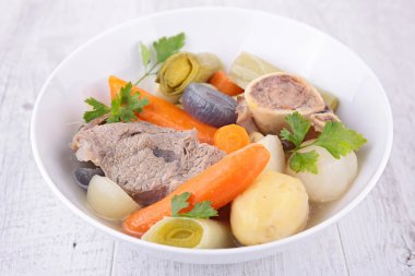 sığır eti güveç sebze ile