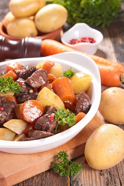 Beef stew with vegetables — Stock Photo, Image