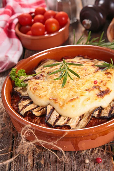 Moussaka, patata al horno con carne —  Fotos de Stock