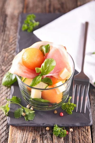 Meloen salade met ham — Stockfoto