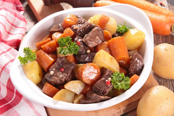 Beef stew with carrot and potato — Stock Photo, Image