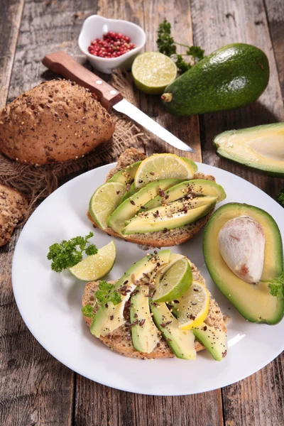 Sándwiches de aguacate vegetariano — Foto de Stock