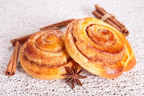 Rouleaux de cannelle de Noël — Photo