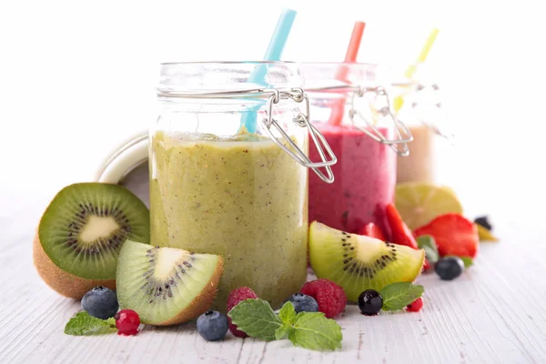 Assorted fruit smoothie — Stockfoto