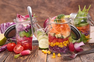 Katman sebze salatası