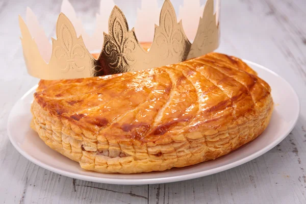 Gâteau épiphanie avec couronne — Photo