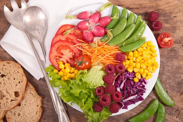 Salada vegan colorido — Fotografia de Stock