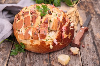 pişmiş doldurulmuş ekmek