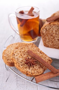 Noel zencefilli çay ile