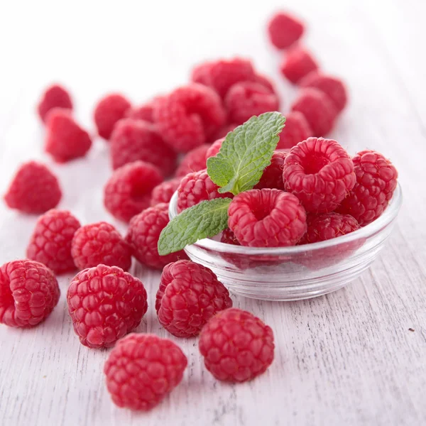 Fresh sweet raspberries — Stock Photo, Image