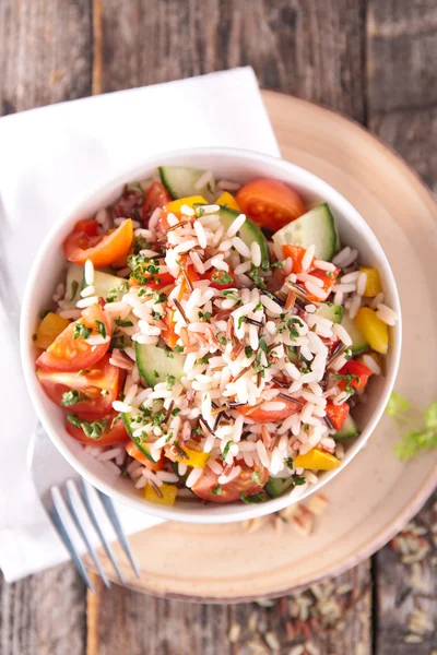 Boiled rice and vegetables — Stock Photo, Image