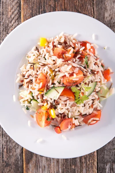 Arroz y verduras hervidos —  Fotos de Stock