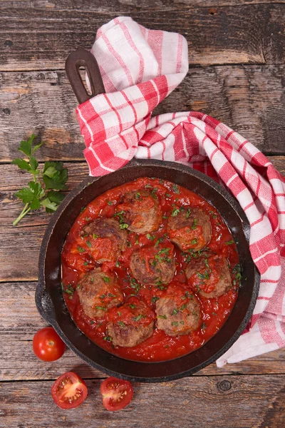 Gehaktballetjes en tomatensaus — Stockfoto