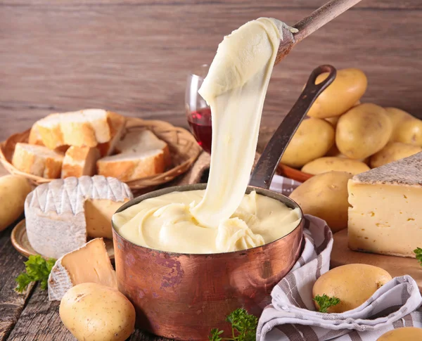 Aligot, a sajt és a burgonya fondü — Stock Fotó