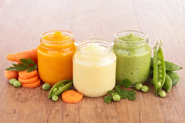 Purées de légumes pour bébés — Photo