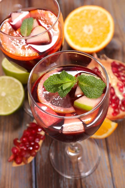 Sangria wine with fruits — Stock Photo, Image