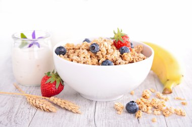 Kahvaltı için sağlıklı müsli