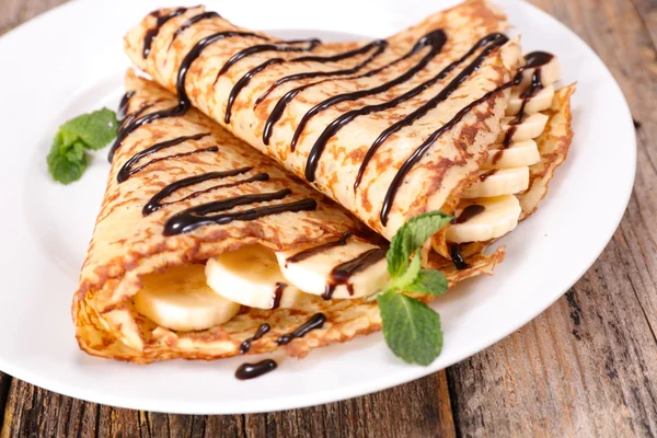 Crepe med banan och choklad — Stockfoto