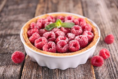 tatlı ahududulu tart