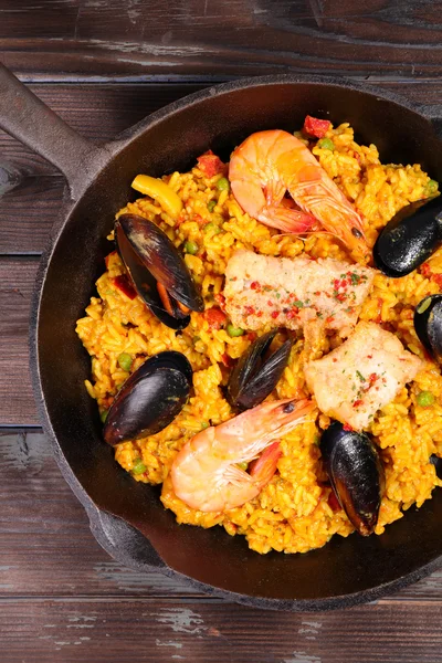 Paella with rice and seafood — Stock Photo, Image