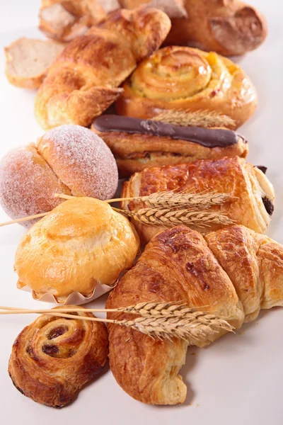 Pastelaria variada e pão — Fotografia de Stock