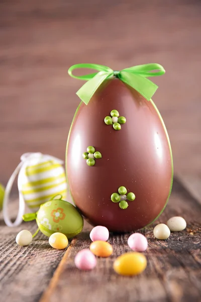 Chocolate Easter egg — Stock Photo, Image