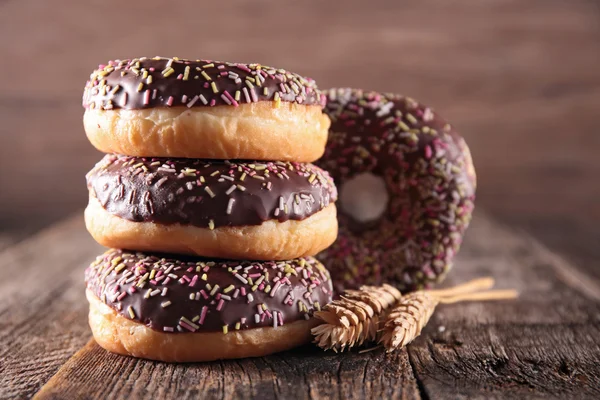 Süße Schokoladen-Donuts — Stockfoto