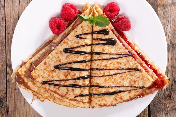 Crêpe au chocolat et framboises — Photo