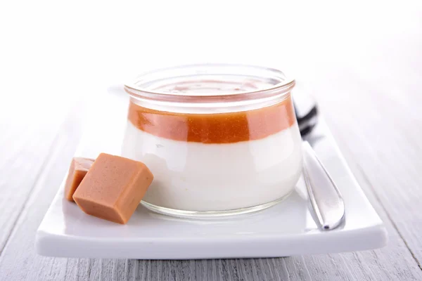 Sweet caramel dessert — Stock Photo, Image