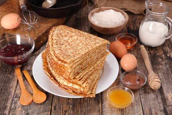 Crepe panqueques e ingredientes — Foto de Stock