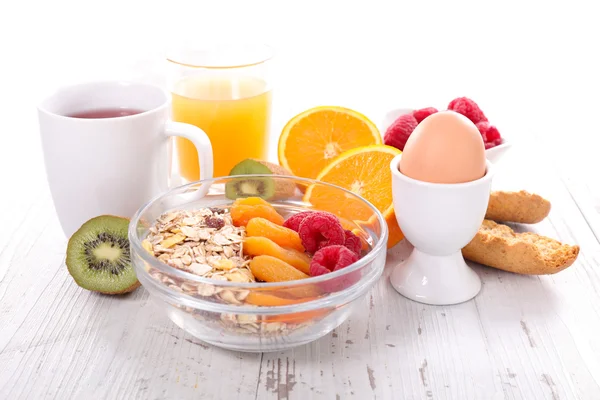 Traditional healthy breakfast — Stock Photo, Image