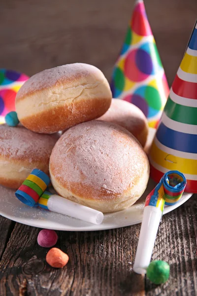 Donuts voor mardi gras carnaval — Stockfoto