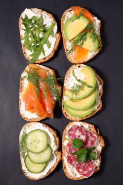 çeşitli sandviçler, brushetta