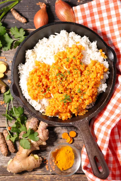 Red lentils and rice — Stock Photo, Image