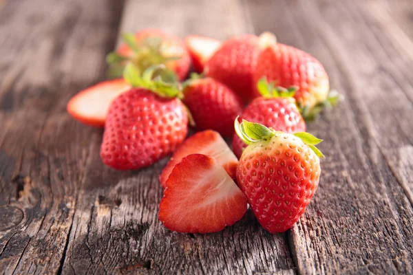 Frische süße Erdbeeren — Stockfoto