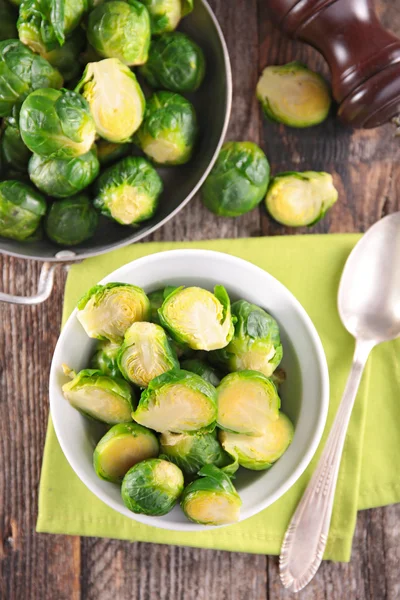 Gekookte brussel spruitjes — Stockfoto