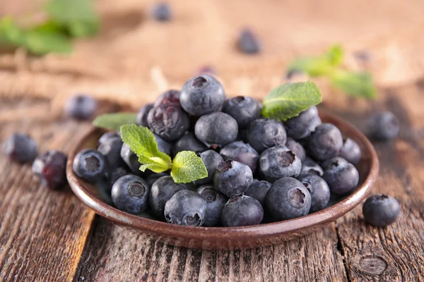 Fresh raw blueberries — Stock Photo, Image