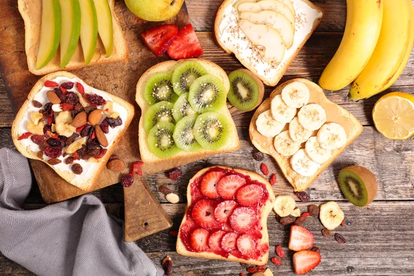 Brindisi per la colazione con frutta — Foto Stock