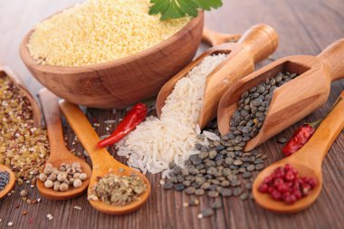 çeşitli ham tahıllar