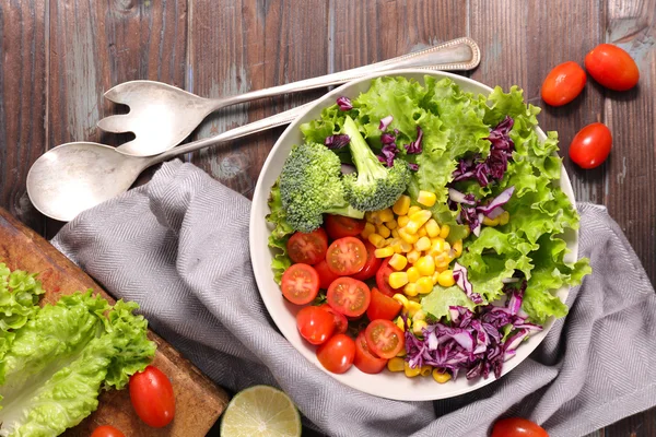 Assorted vegetables salad — Stock Photo, Image