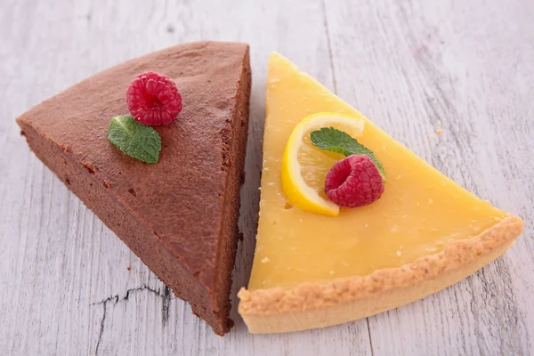 Chocolate pie and lemon pie — Stock Photo, Image