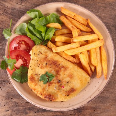 ekmekli et ve patates kızartması