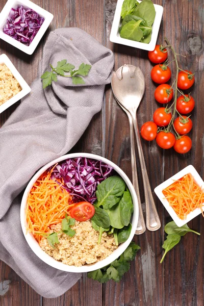 Vegetarian salad bowl — Stock Photo, Image