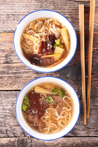 Soupe de bœuf chinoise — Photo