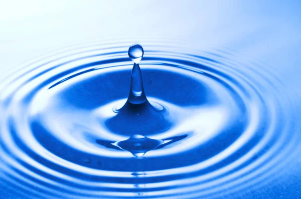 Water Drop Falling Liquid Surface — Stock Photo, Image