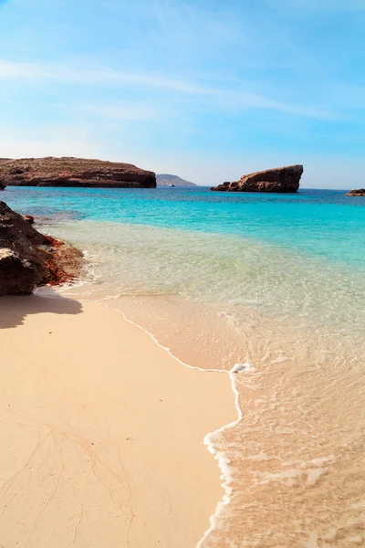 De blauwe lagune op comino eiland, malta — Stockfoto