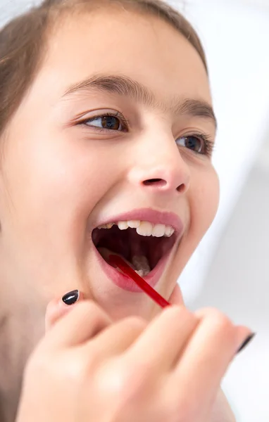 Doctor check throat of little girl..toned image. — Stock Photo, Image