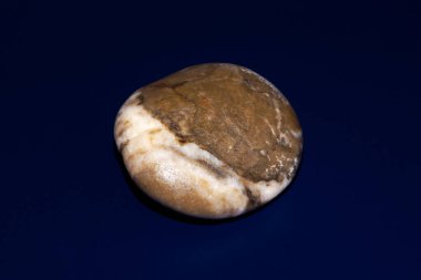 Yarı değerli taşın renk spektrumu, izole edilmiş arkaplan