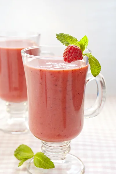 Málna egészséges smoothie italok — Stock Fotó