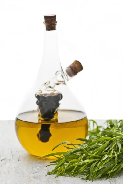 Glas Cruet mit Olivenöl und Balsamico-Essig. — Stockfoto